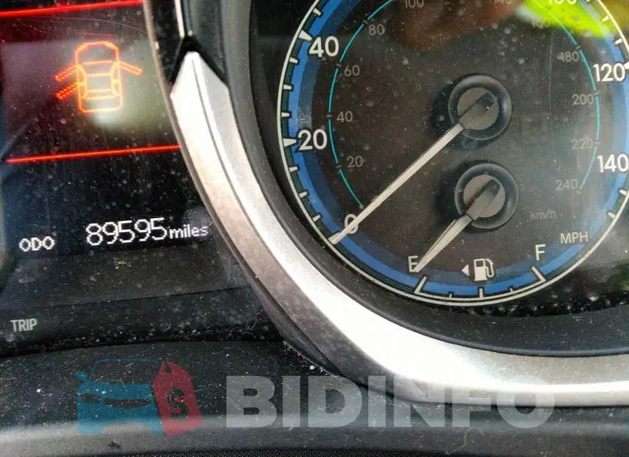 2T1BURHE0GC512875 Photo# 7