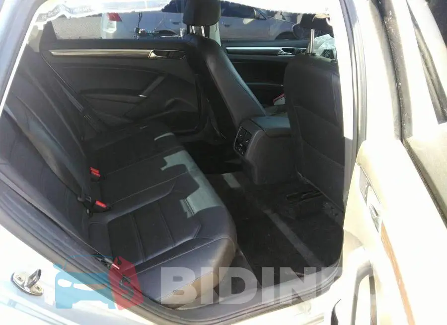 1VWBT7A35GC070181 Photo# 8