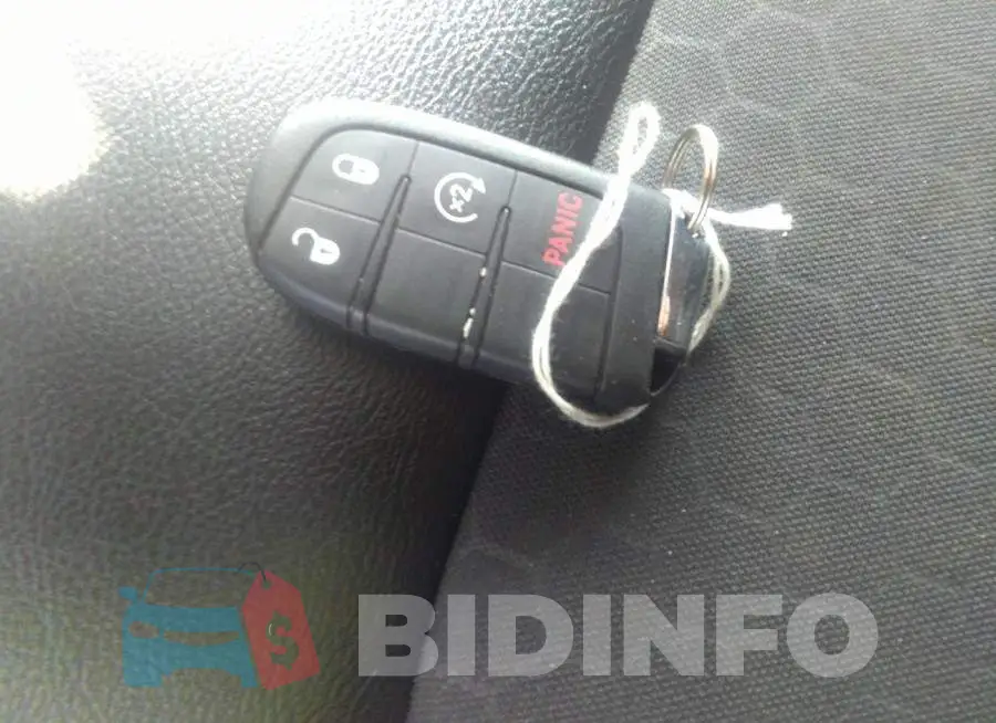 3C4NJDBB9JT456592 Photo# 11