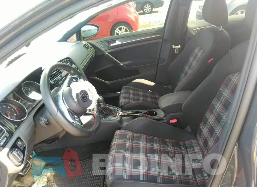 3VW6T7AU3KM008537 Photo# 5