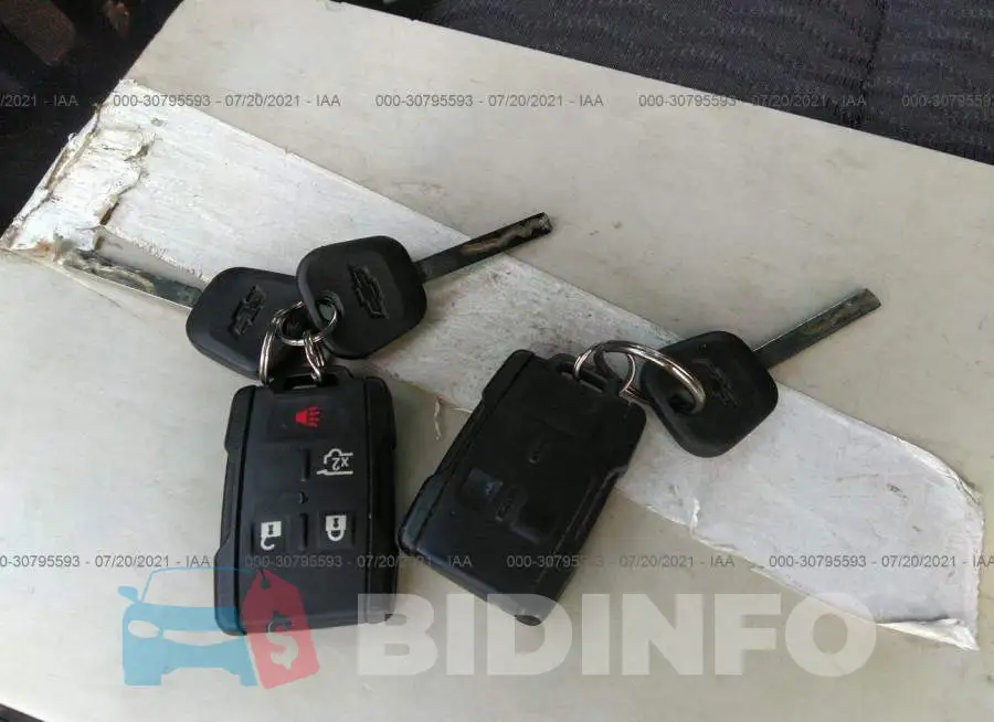 1GNLC2EC9FR675716 Photo# 11