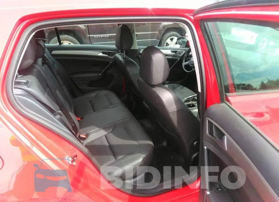 3VW217AU4FM045462 Photo# 8