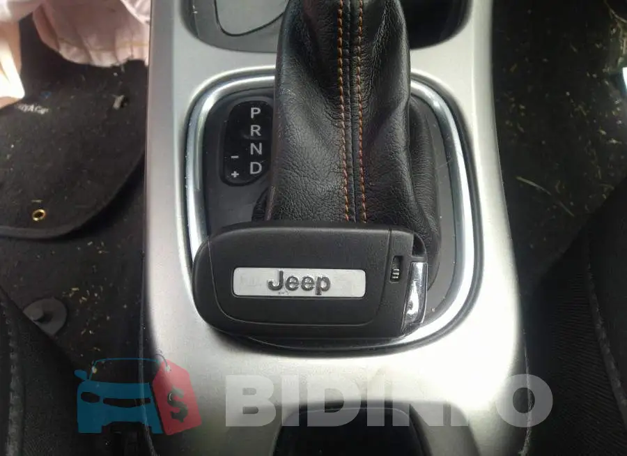 3C4NJDBBXJT113449 Photo# 11