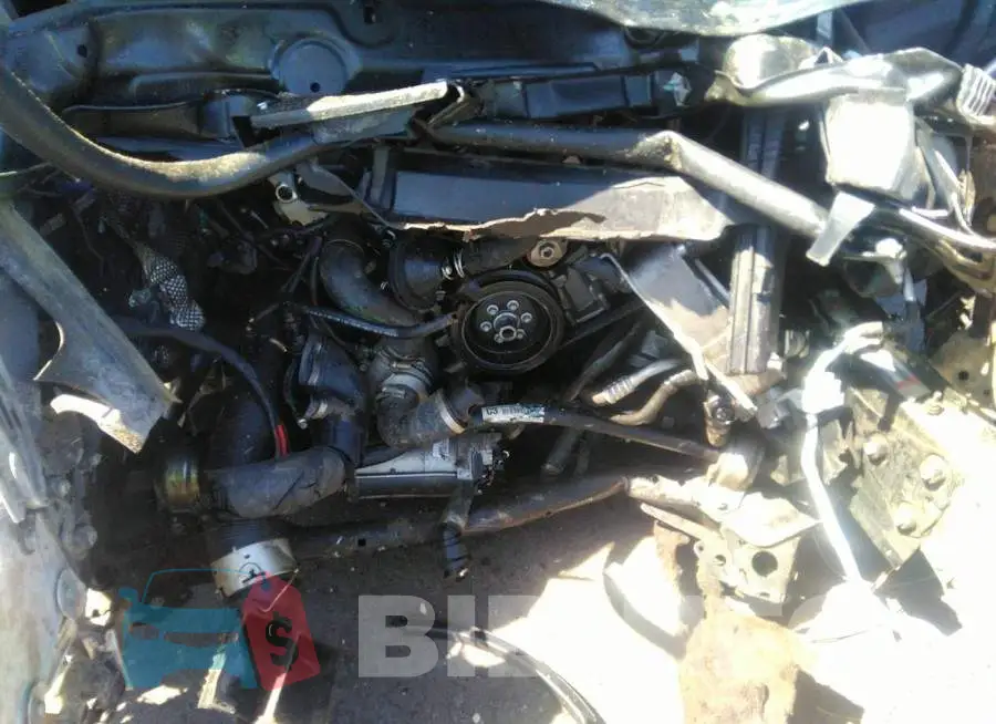 WBA8E1G56JNU89128 Photo# 10