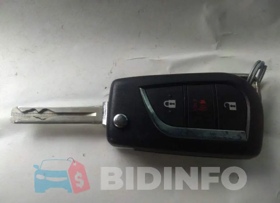 NMTKHMBX1JR021049 Photo# 11