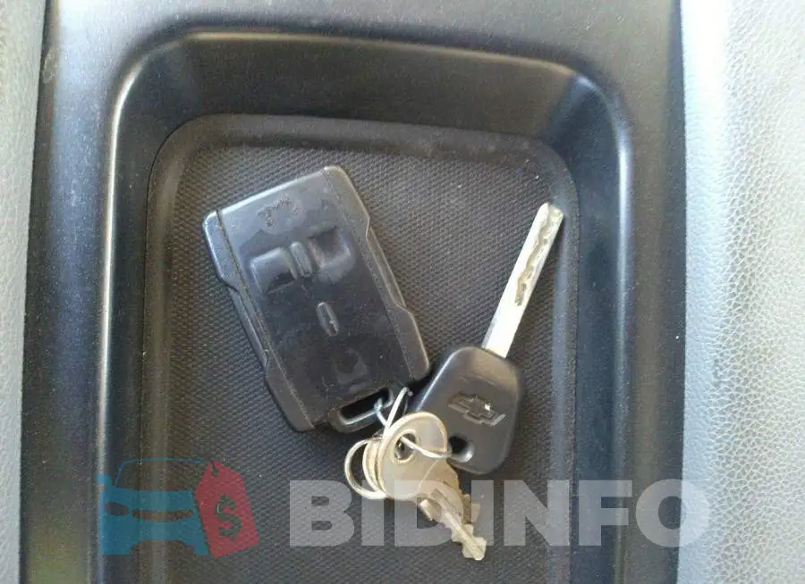 1GCRCNEC5HZ240022 Photo# 11