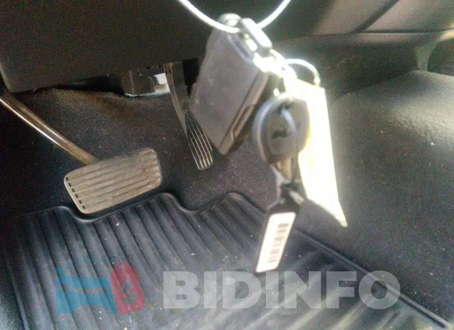 1GCPWBEF6LZ150975 Photo# 11