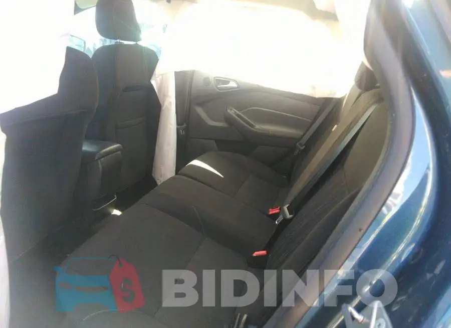 1FADP3M22JL224581 Photo# 8