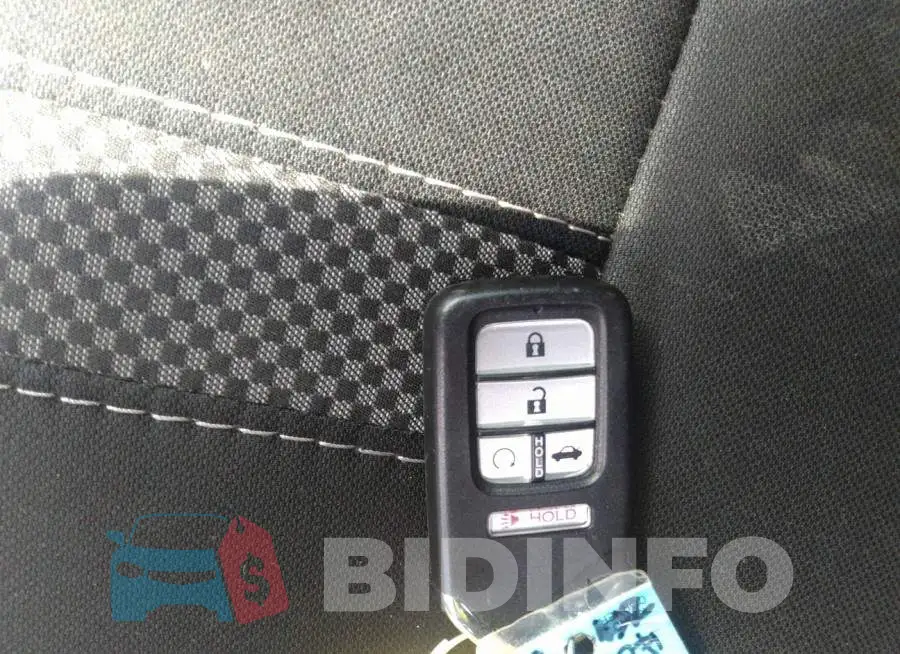 19XFC2F84LE008270 Photo# 11