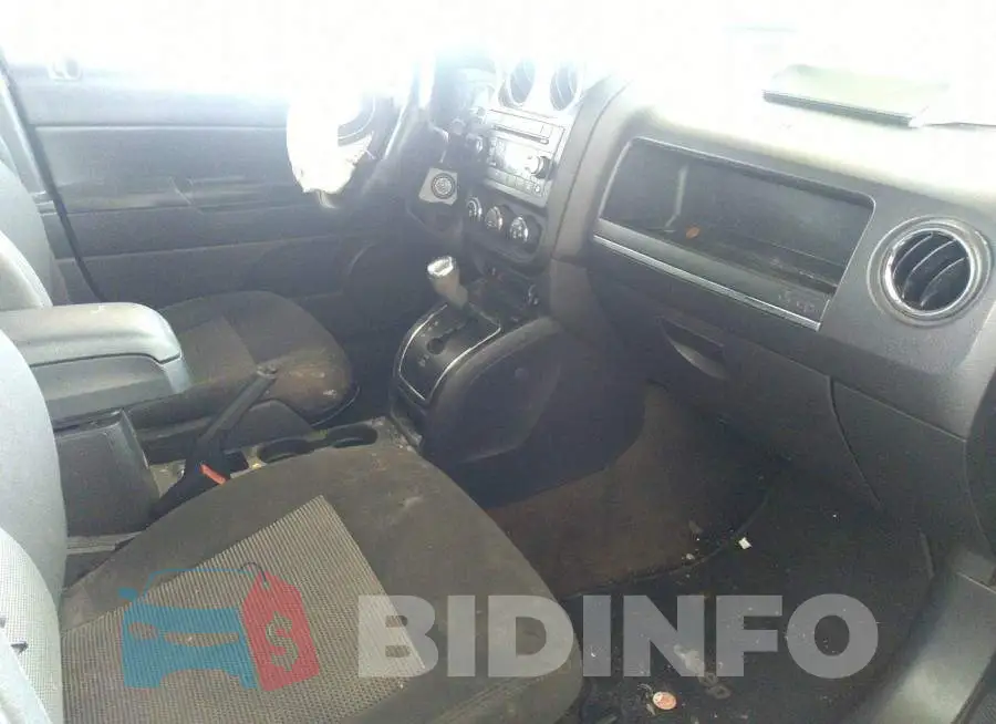 1C4NJRBB1HD105107 Photo# 5