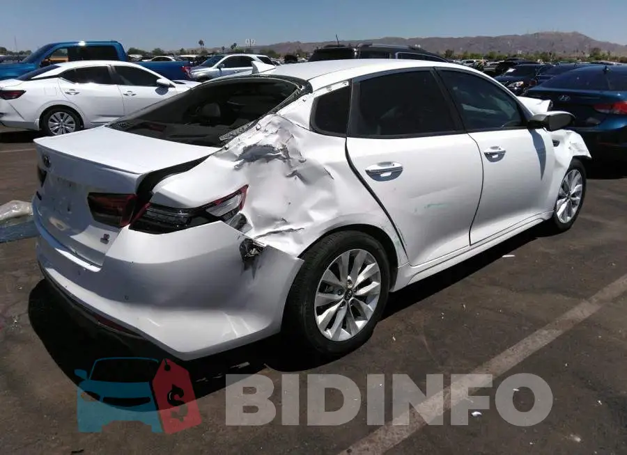 5XXGT4L32JG205905 Photo# 4
