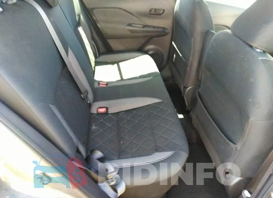 3N1CP5CU4KL531800 Photo# 8