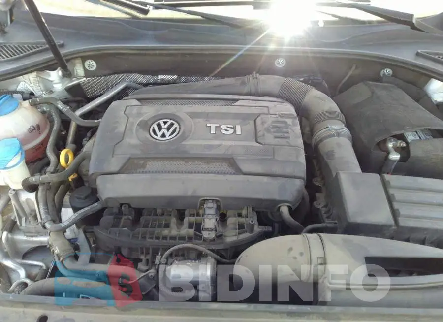 1VWGT7A32HC025979 Photo# 10