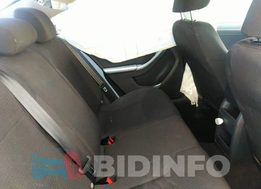 3VW2K7AJ5FM350813 Photo# 8