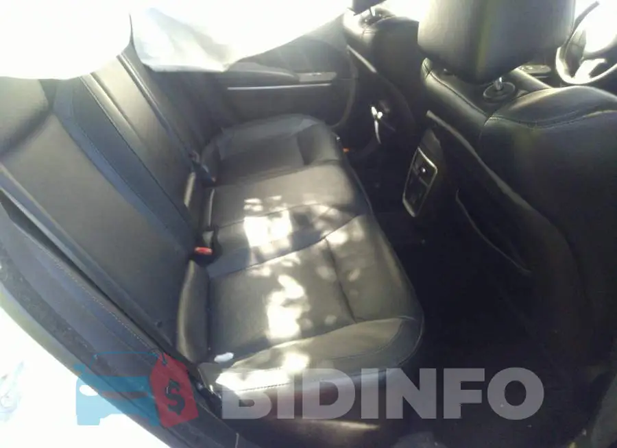 2C3CDXJG4GH134347 Photo# 8