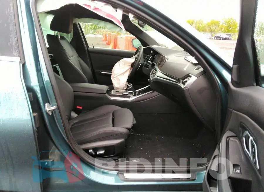 3MW5R7J05M8C15384 Photo# 5