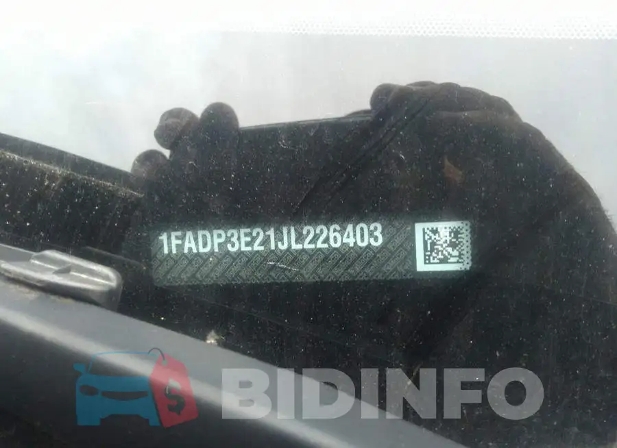 1FADP3E21JL226403 Photo# 9