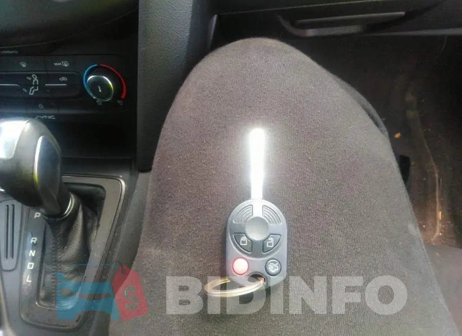 1FADP3K22GL269953 Photo# 11