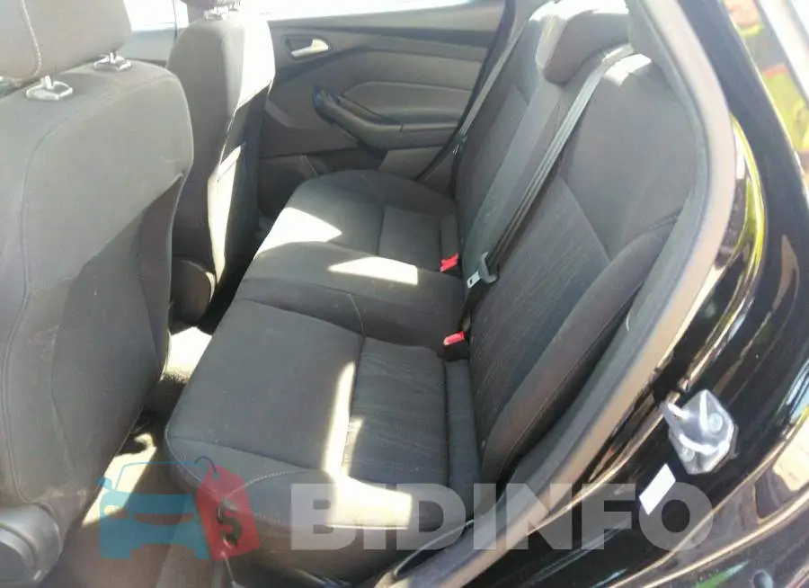 1FADP3F24JL308754 Photo# 8