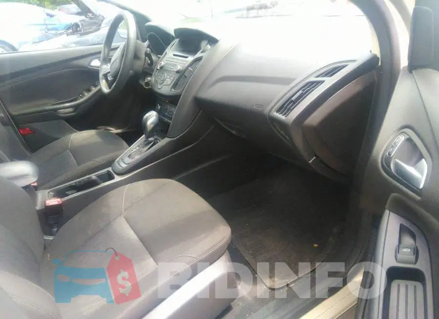 1FADP3K22GL269953 Photo# 5