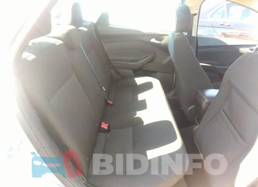 1FADP3F27FL371760 Photo# 8