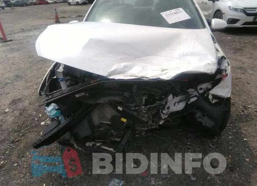 3KPC24A39KE064426 Photo# 6
