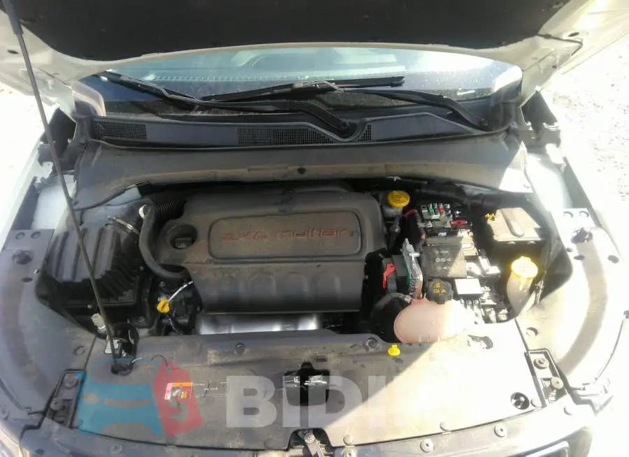 3C4NJCBB8LT205740 Photo# 10