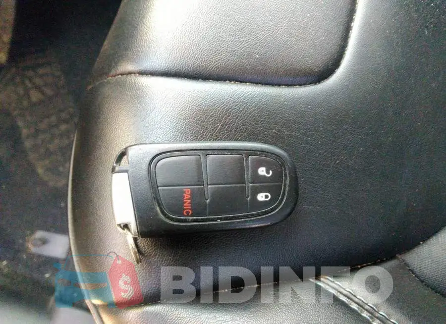 1C4PJLLB0KD482751 Photo# 11