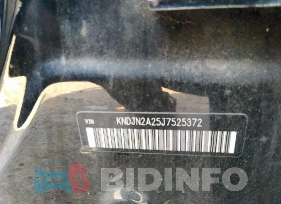 KNDJN2A25J7525372 Photo# 9