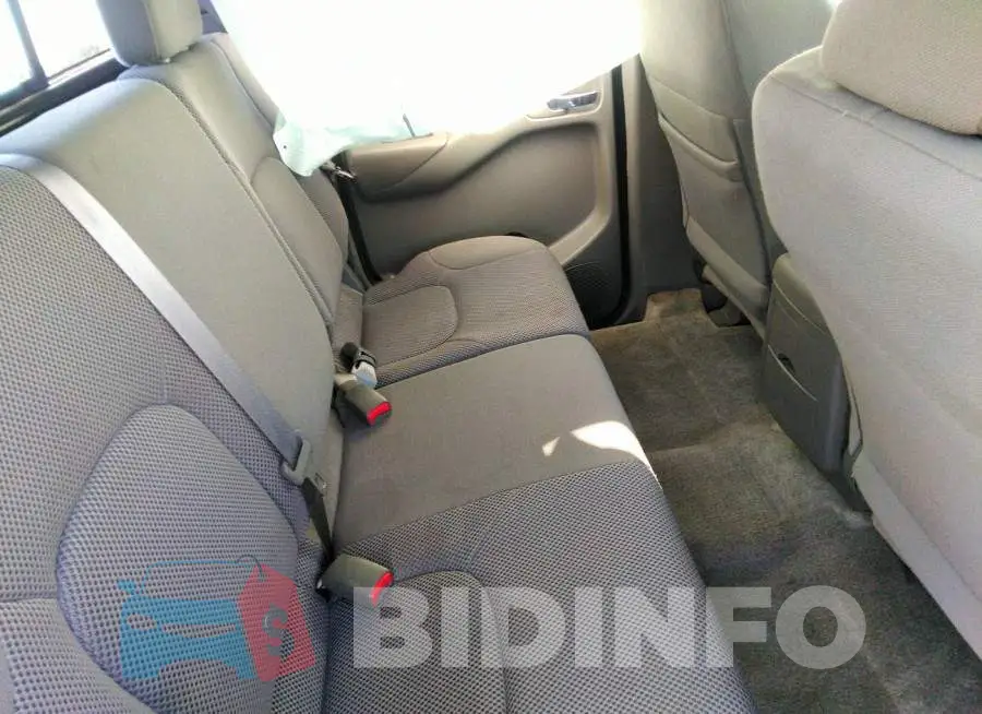 1N6AD0EV7JN742877 Photo# 8