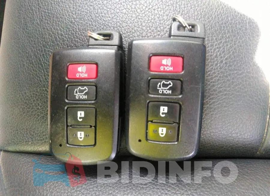 JTMYFREV3JD117060 Photo# 11