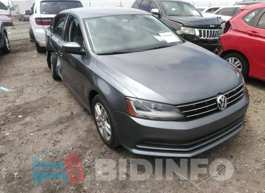 3VW2B7AJ7JM242850 Photo# 1