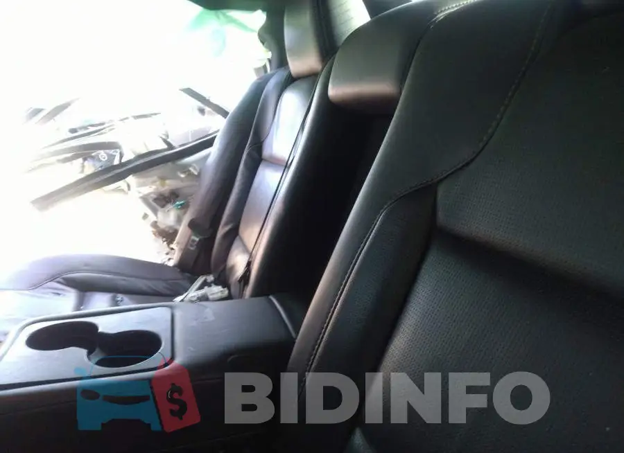 1FAHP2J87GG125518 Photo# 8