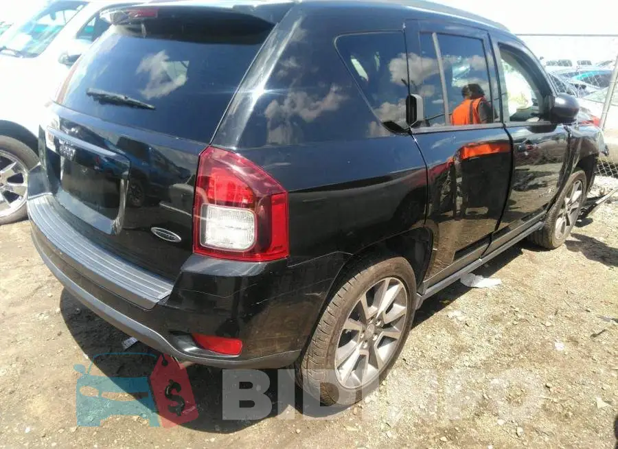 1C4NJCBA5GD706216 Photo# 4
