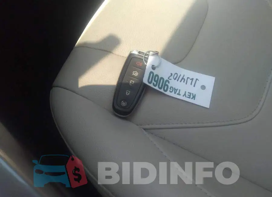 1FADP3N25JL283221 Photo# 11