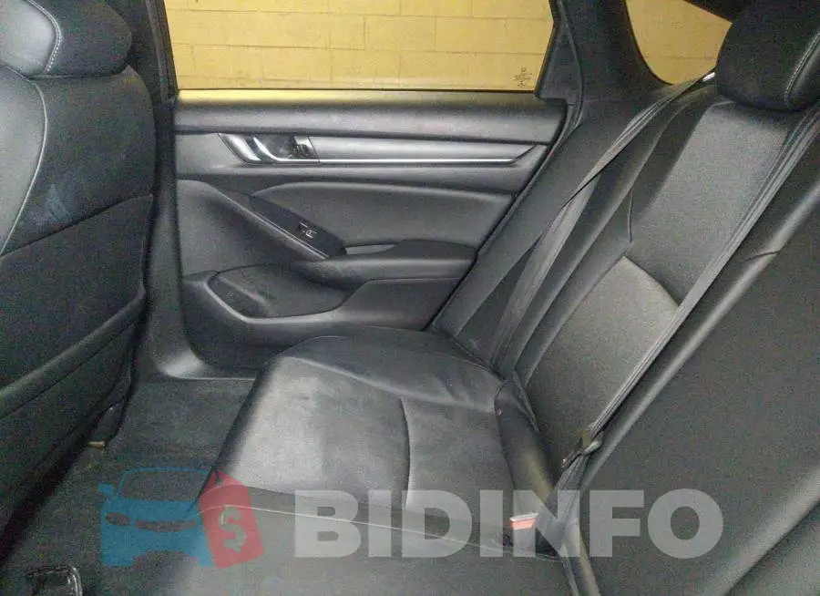 1HGCV1F39MA032842 Photo# 8