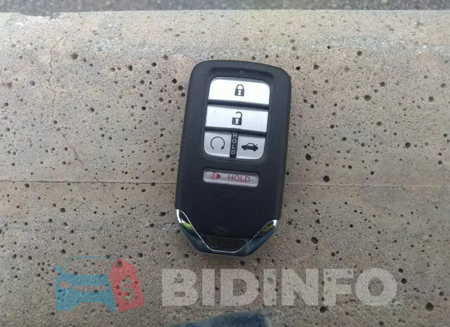 1HGCV2F56JA031599 Photo# 11