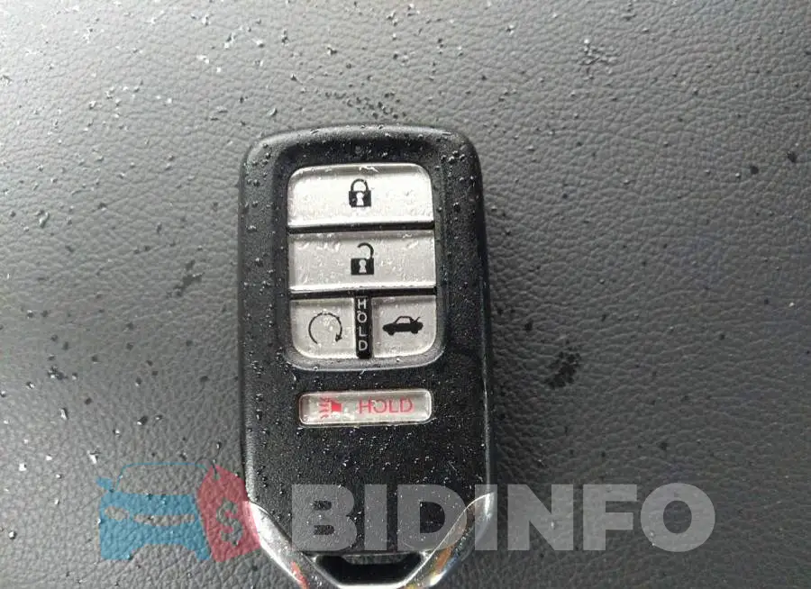 1HGCV2F37MA029489 Photo# 11
