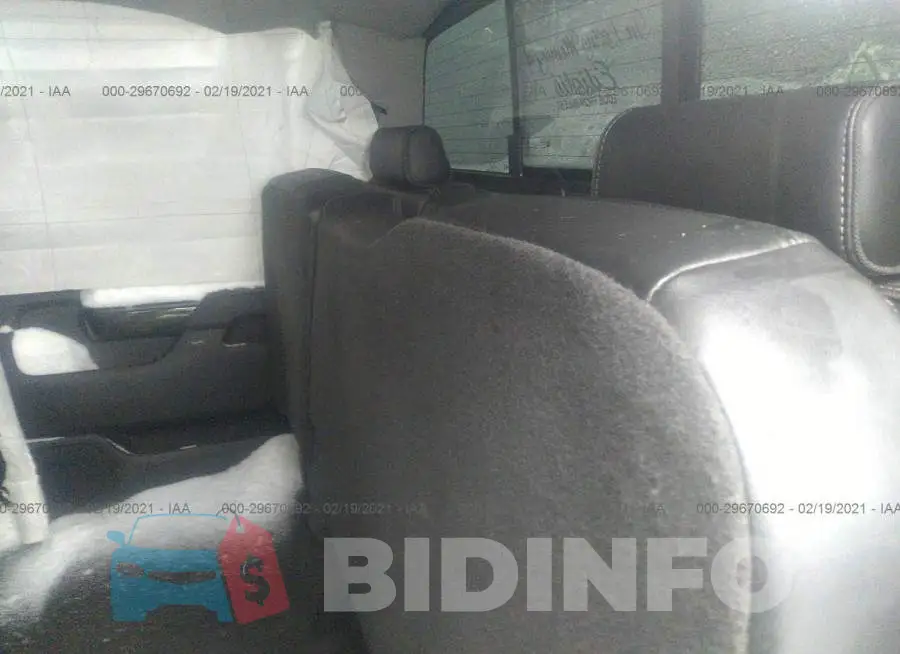 1GT12UEG6GF173718 Photo# 8