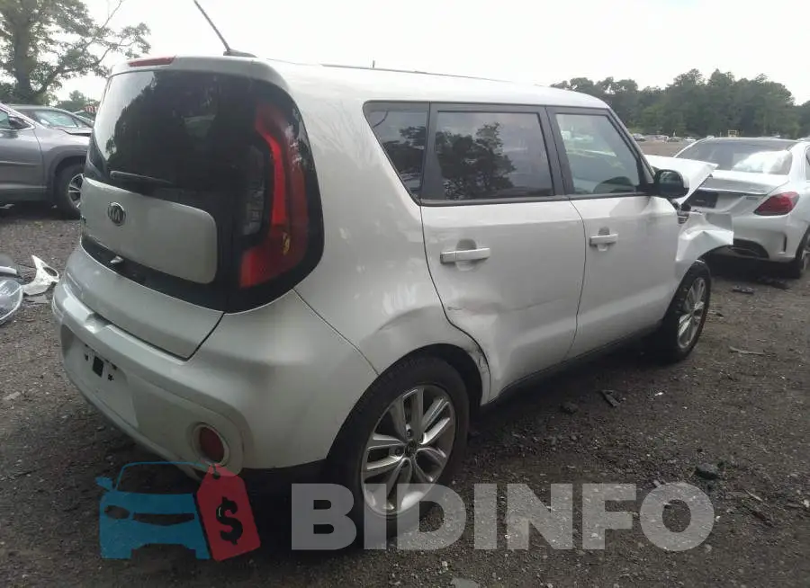 KNDJP3A5XJ7900991 Photo# 4