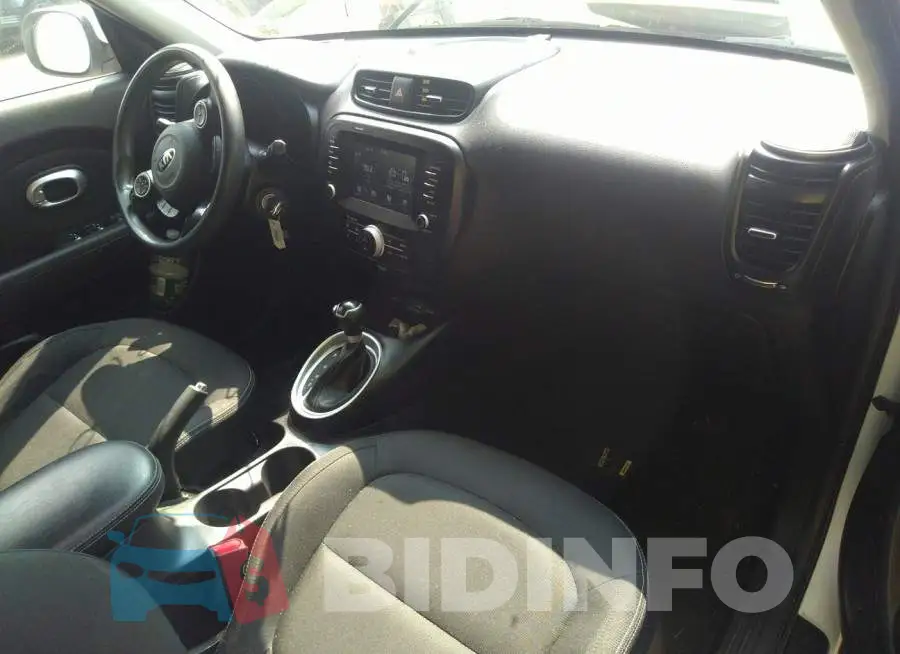 KNDJP3A5XJ7900991 Photo# 5