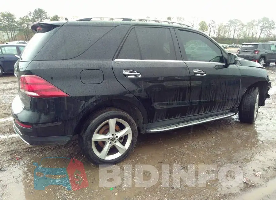 4JGDA5HB3HA912771 Photo# 4