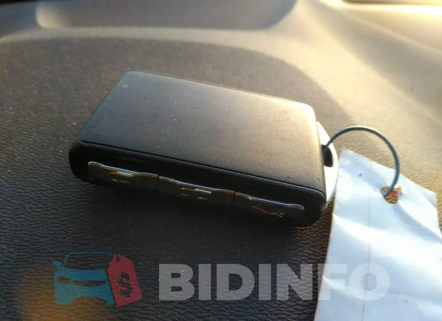 7JRA22TK4KG006645 Photo# 11