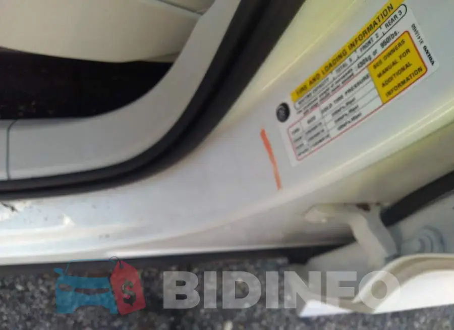 YV4102RK8M1845583 Photo# 6