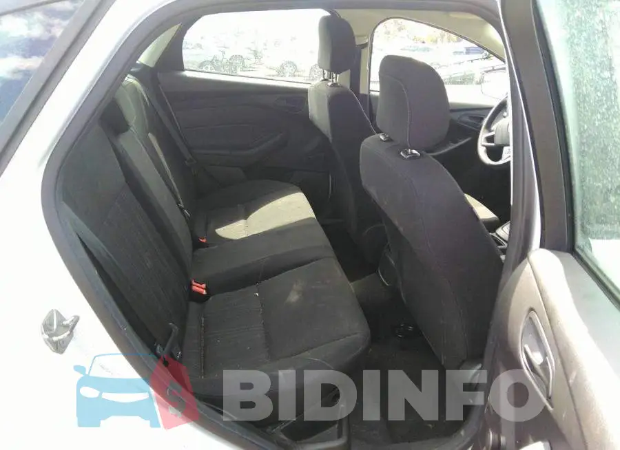1FADP3E28JL223854 Photo# 8