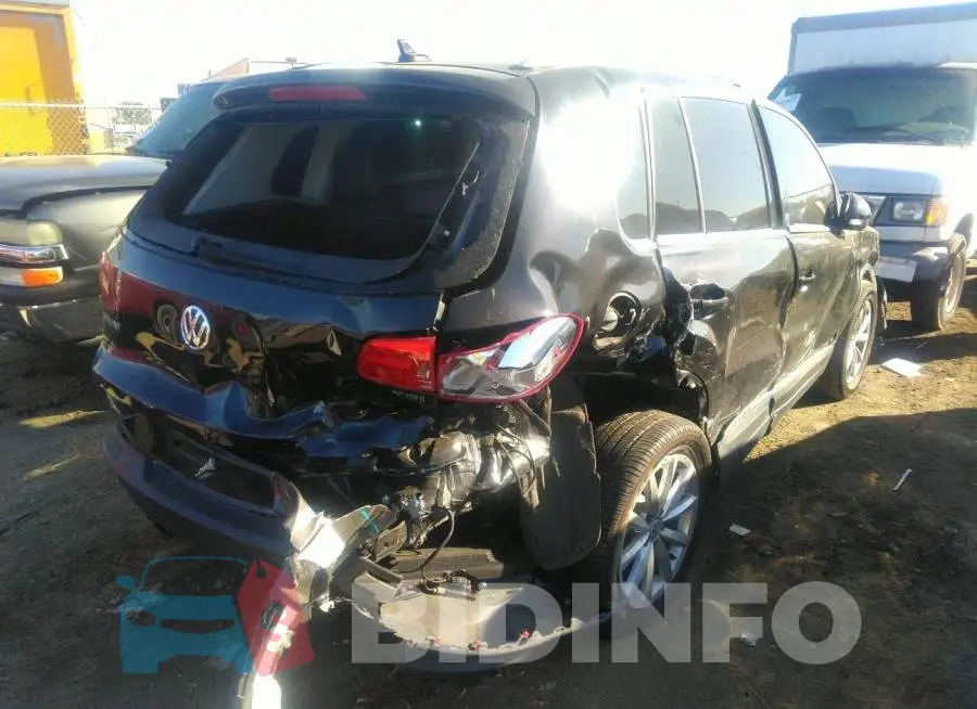 WVGRV7AXXHK009894 Photo# 4