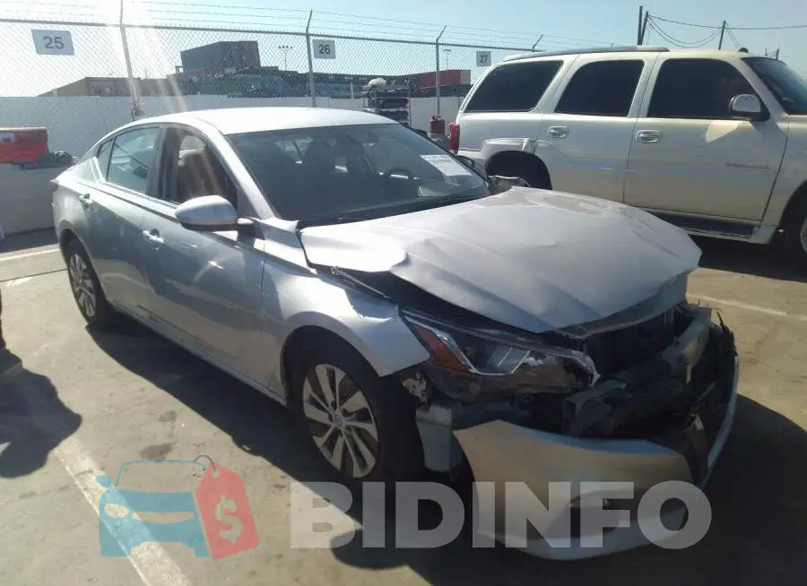 1N4BL4BV7LC190033 Photo# 1