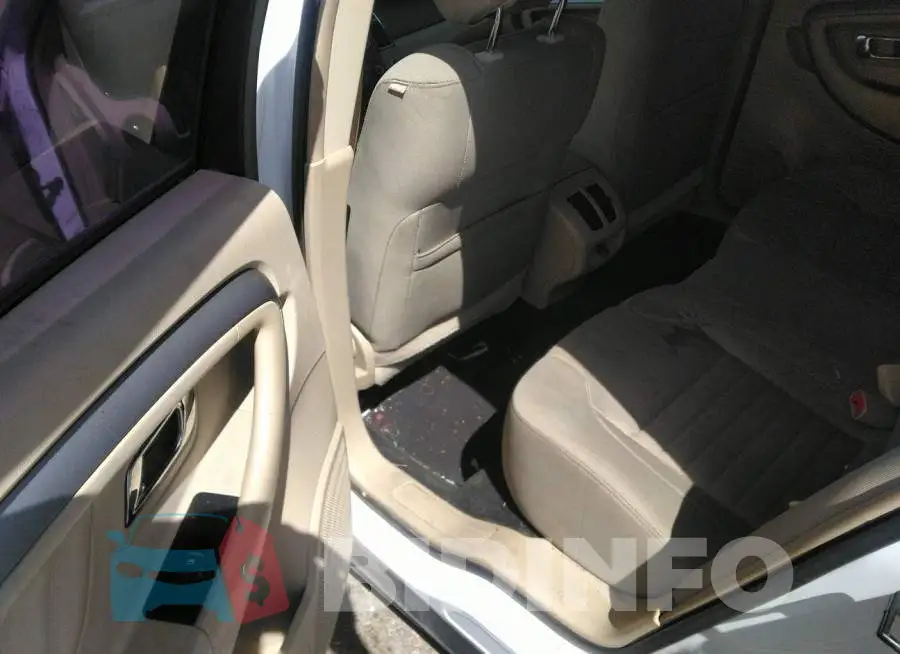 1FAHP2D81FG179861 Photo# 8