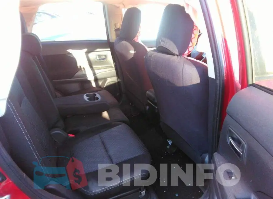 JA4AD3A33JZ040440 Photo# 8