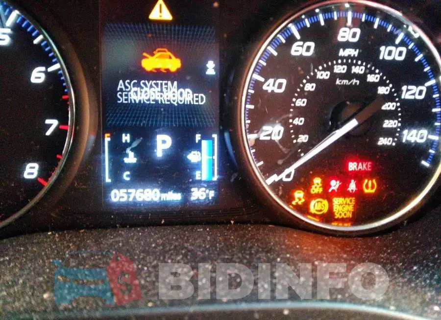 JA4AD3A33JZ040440 Photo# 7